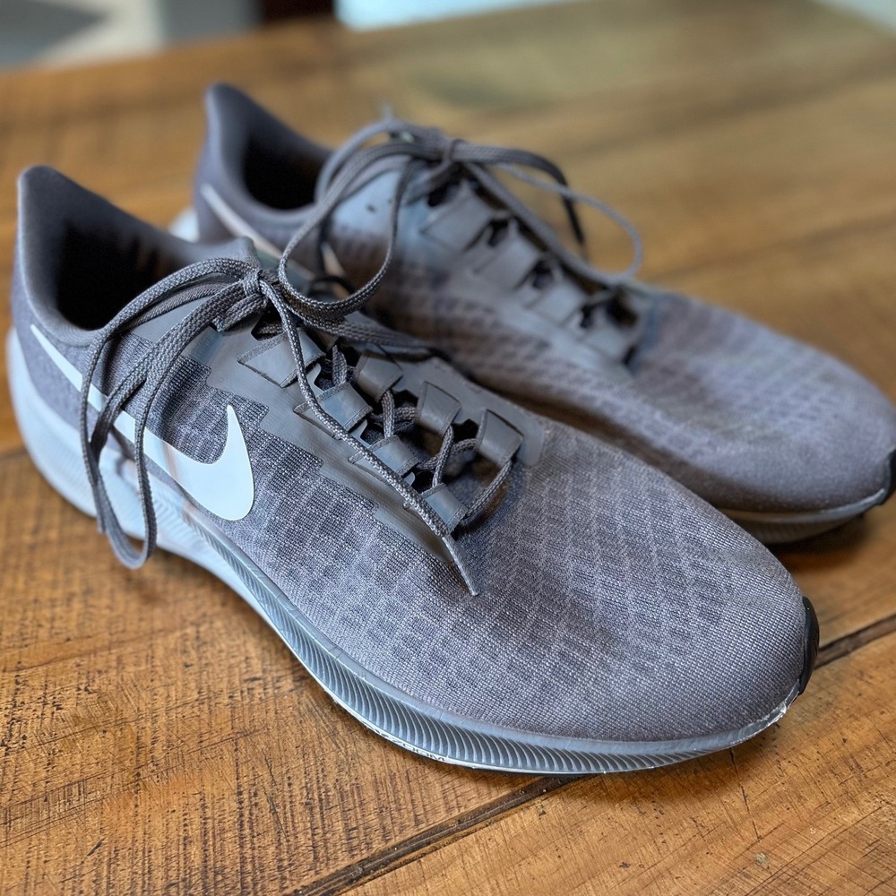 Nike Air Zoom Pegasus 37 Mens Grey White Athletic Running Shoes Size 12
